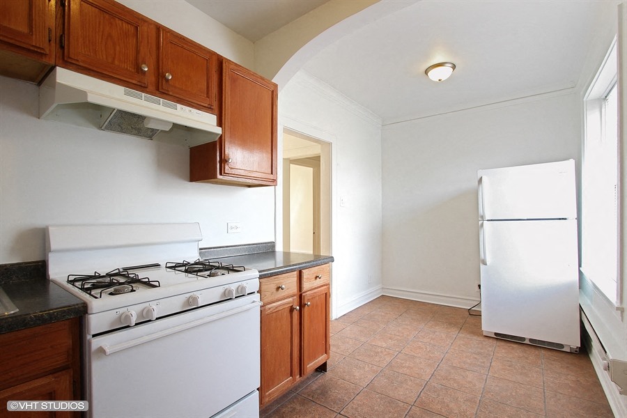 Kitchen 7756 S Marshfield Ave Apartments Chicago