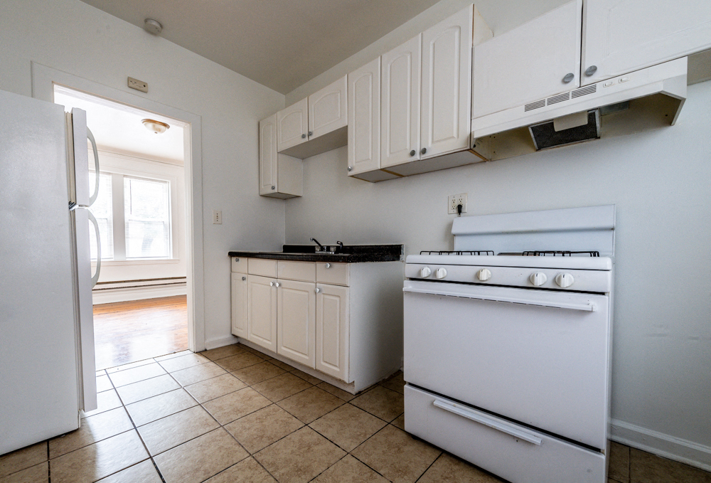 Kitchen 7756 S Marshfield Ave Apartments Chicago