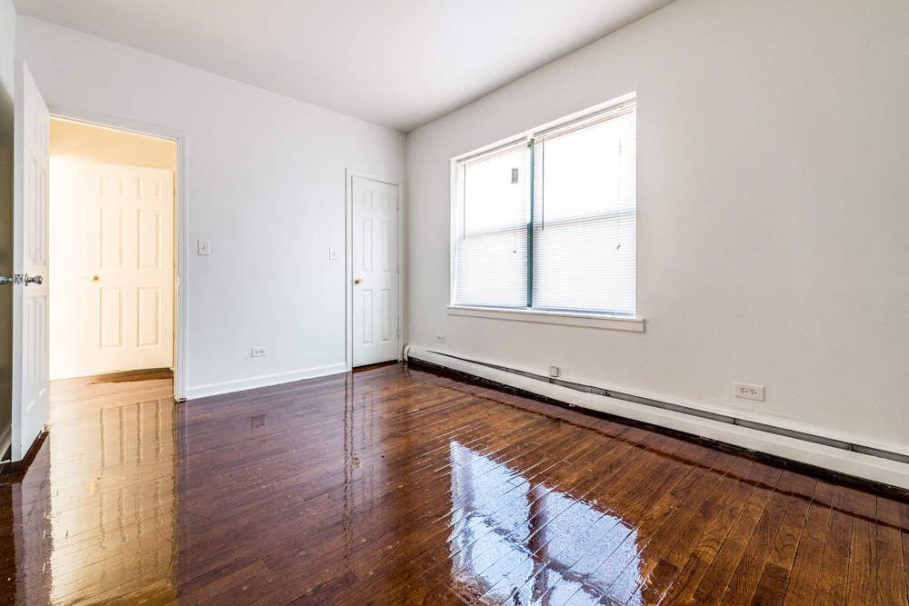 Auburn Gresham Chicago Apartments for Rent | 543 W 74th St Bedroom