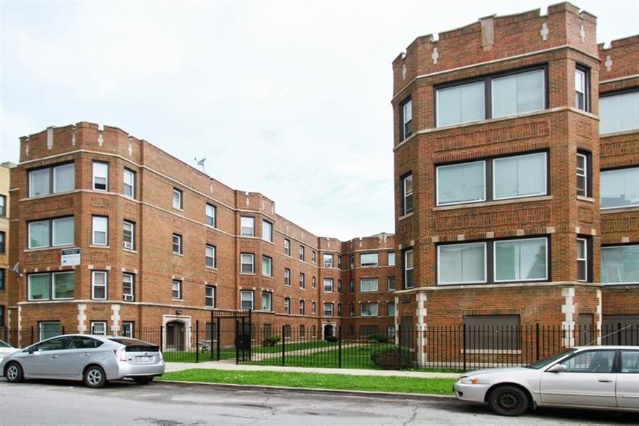 1742 E 72nd St Apartments Chicago Exterior