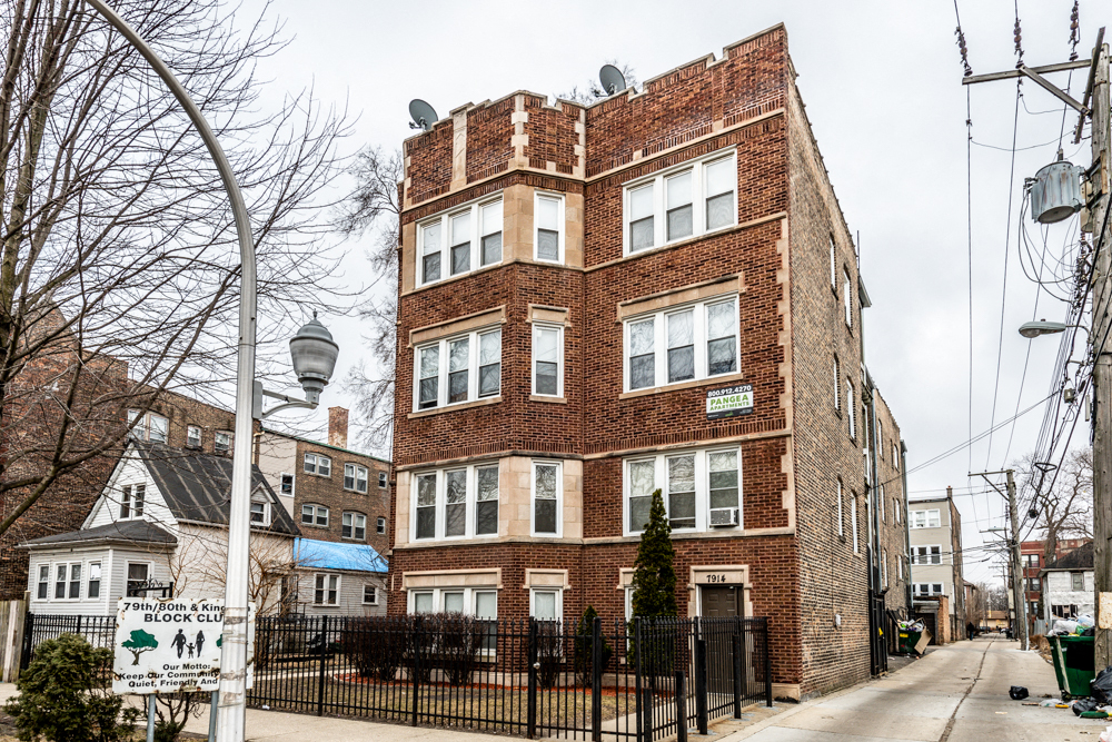 7914-16 S Kingston Ave | Apartments in Chicago, IL  