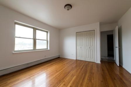 7101 S Artesian Ave Apartments Chicago Bedroom