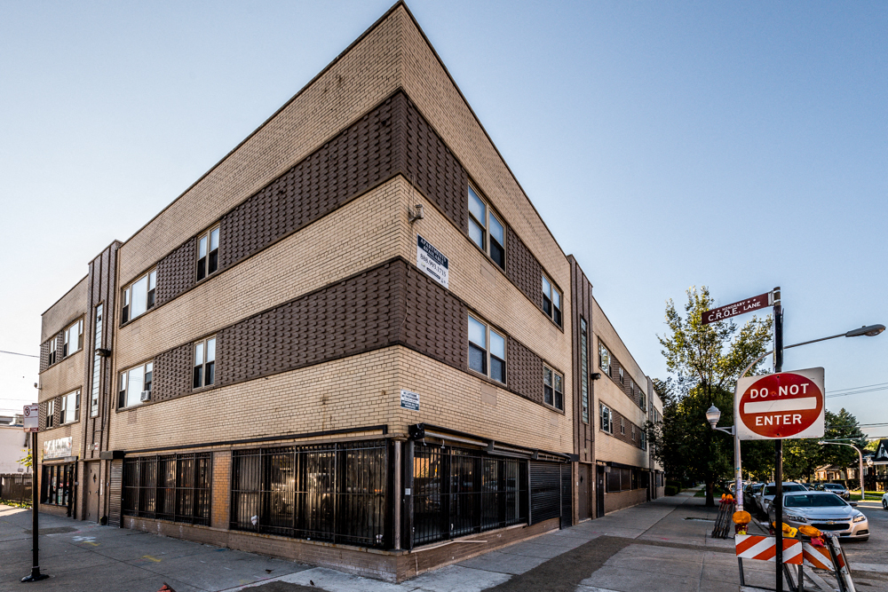 7101 S Artesian Ave Apartments