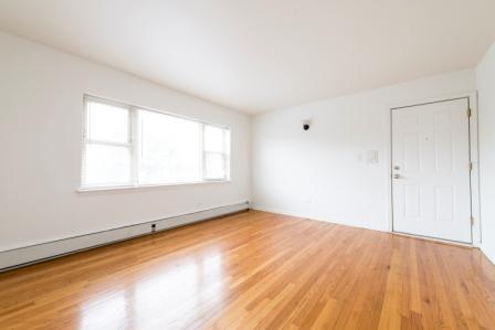 7101 S Artesian Ave Apartments Chicago Living Room