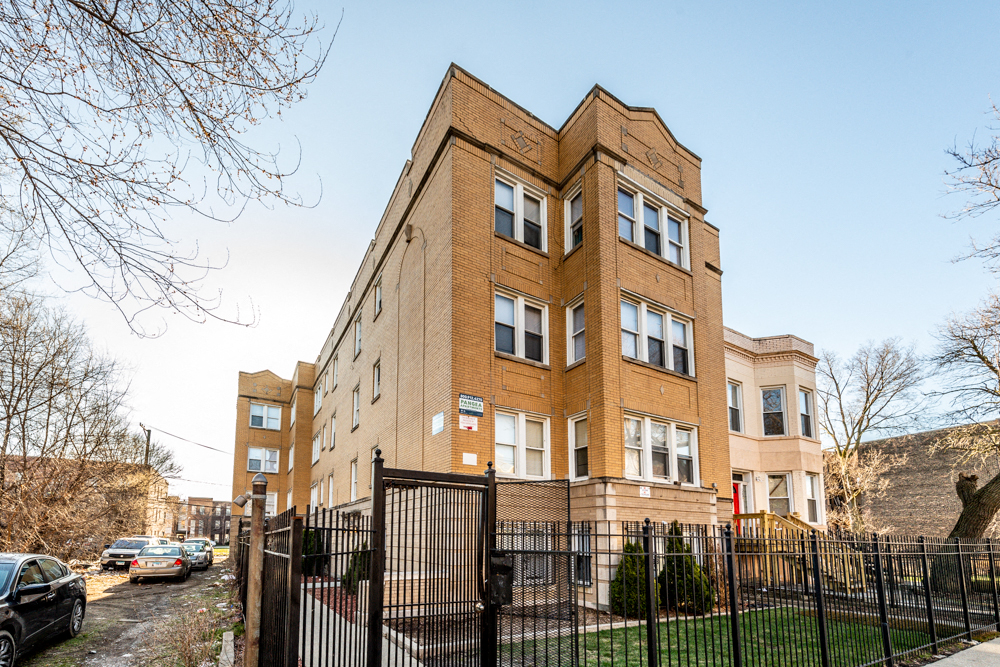 Exterior 1249 S Fairfield Ave Apartments in Chicago