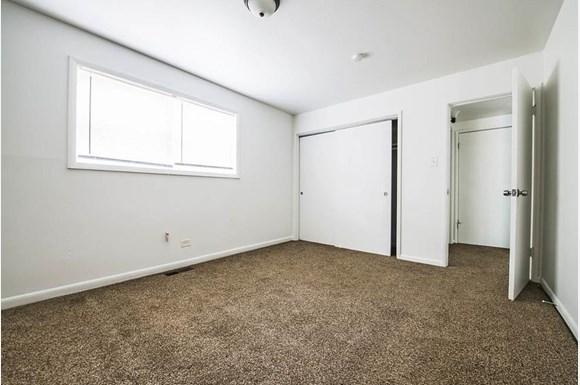 13905 S Clark St Apartments In Riverdale Il Pangea Real Estate