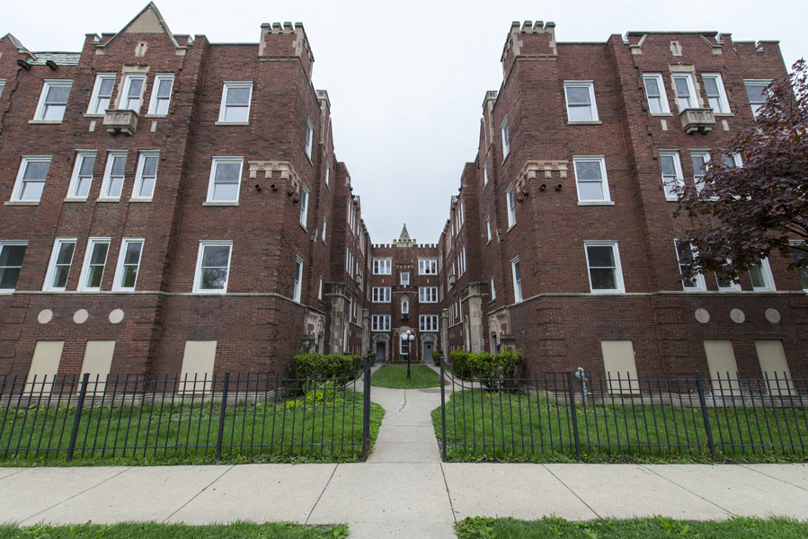 1010 S 2nd Ave Apartments Chicago Exterior