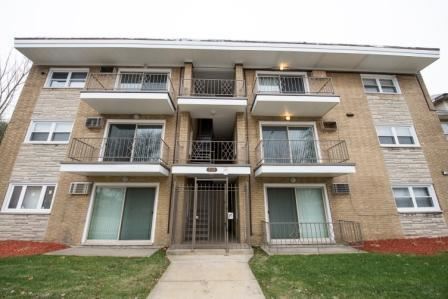 204 W 138th St Apartments Chicago Exterior - Photo Gallery 1