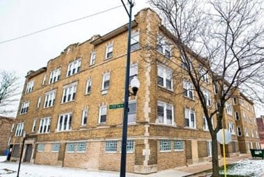 701 S Karlov Ave Apartments Chicago Exterior