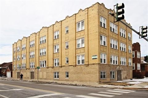 8256 S Loomis Apartments Chicago Exterior