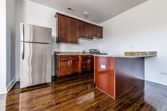 Kenwood Apartments in Chicago | 1030 E 47th St Kitchen