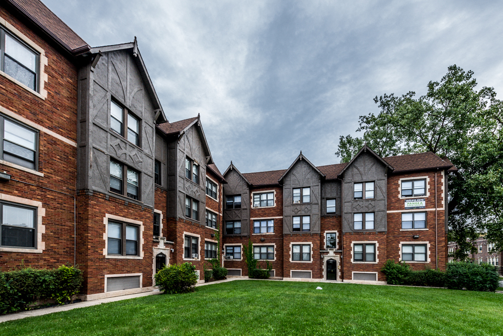 Brainerd Apartments for rent in Chicago | 8951 S Ada
