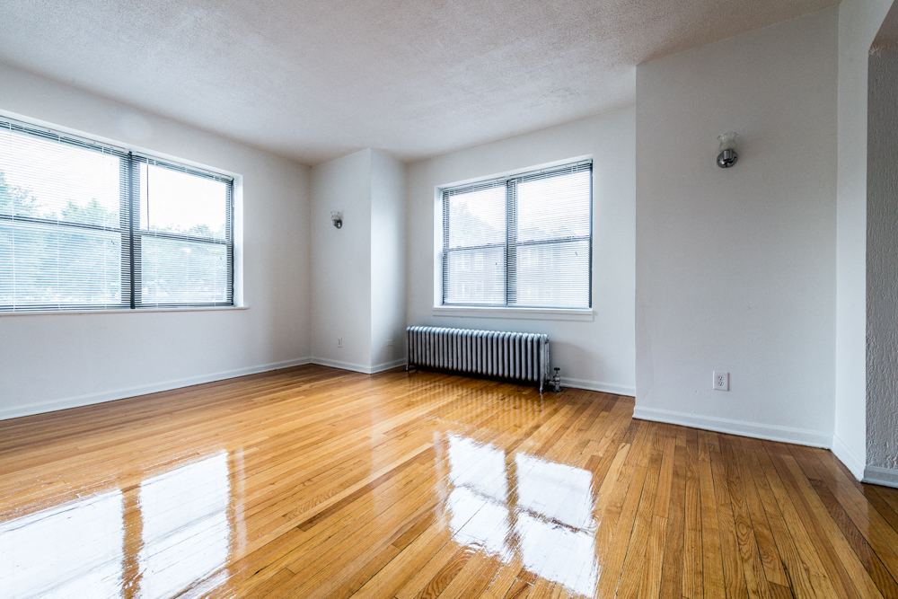 Brainerd Apartments for rent in Chicago | 8951 S Ada Living Room