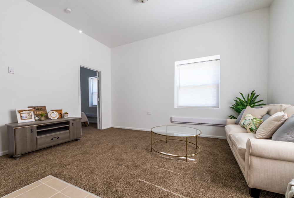 5501 W Washington Blvd Apartments Chicago 1 Bedroom Living Room