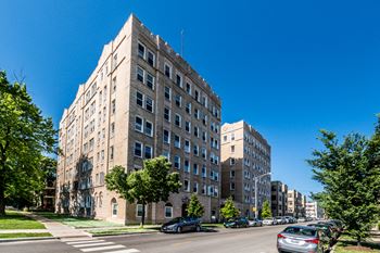 Apartments under $700 in Chicago, IL | RENTCafé