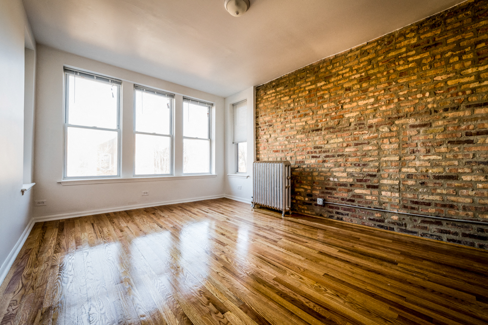 1501 E 68th St Apartments Chicago Living Room