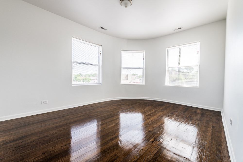 7800 S Ashland Ave Apartments Chicago Living Room