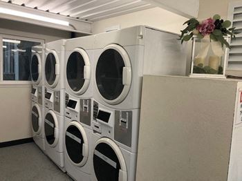 bell st. laundry facility