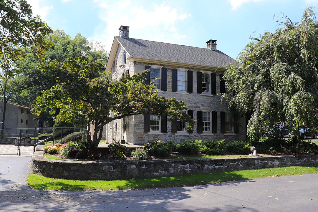 Photos And Of Wynnewood Park Apartments In Wyomissing Pa 1 Of 20