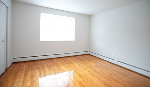 Crestwood Park II Apartments