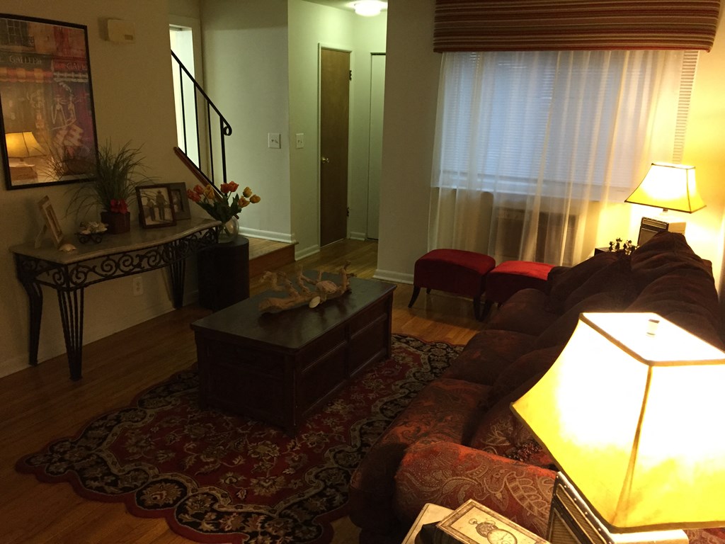 Hillside Gardens is a similar property to Arbor Park I Apartments located in Meriden