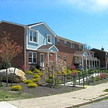 71 Redden Avenue 2-3 Beds Apartment, Townhouse for Rent - Photo Gallery