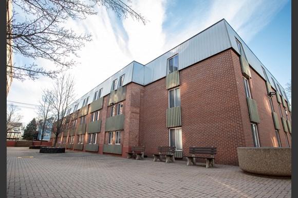 Silverpond Apartments 656 E Center Street Wallingford Ct Rentcafe
