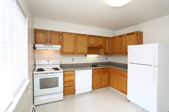 63 Stoneycrest Drive 1-3 Beds Apartment, Townhouse for Rent - Photo Gallery