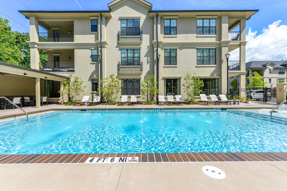 Residences of Chastain pool.