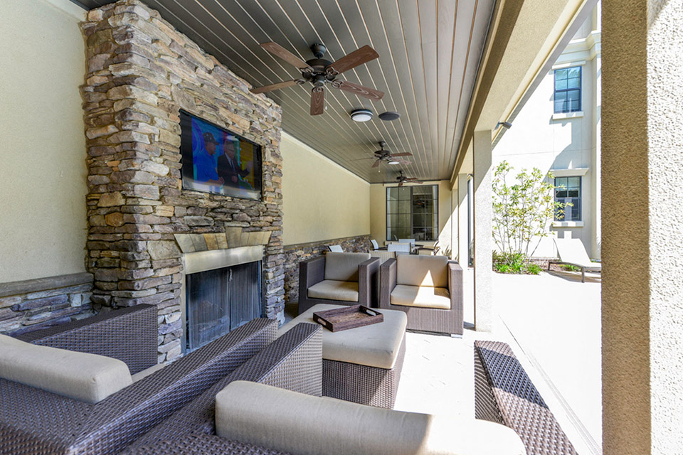 Residences of Chastain poolside lounge.