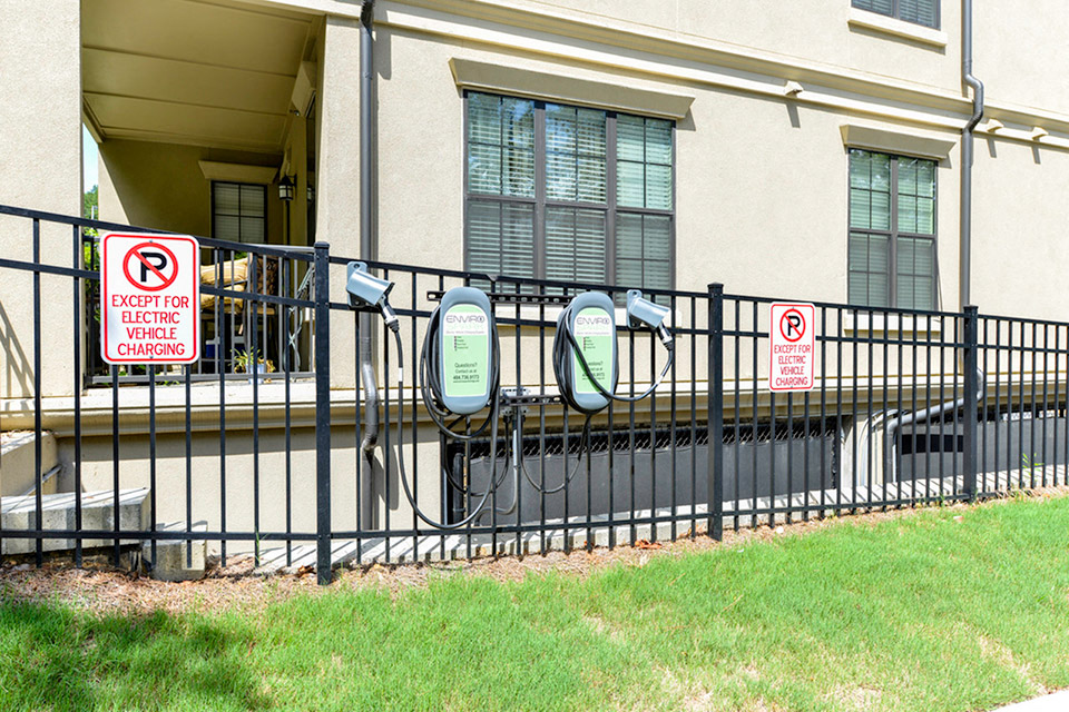 Residences of Chastain exterior.