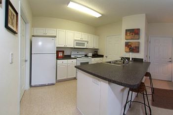greystone-creekwood-kitchen