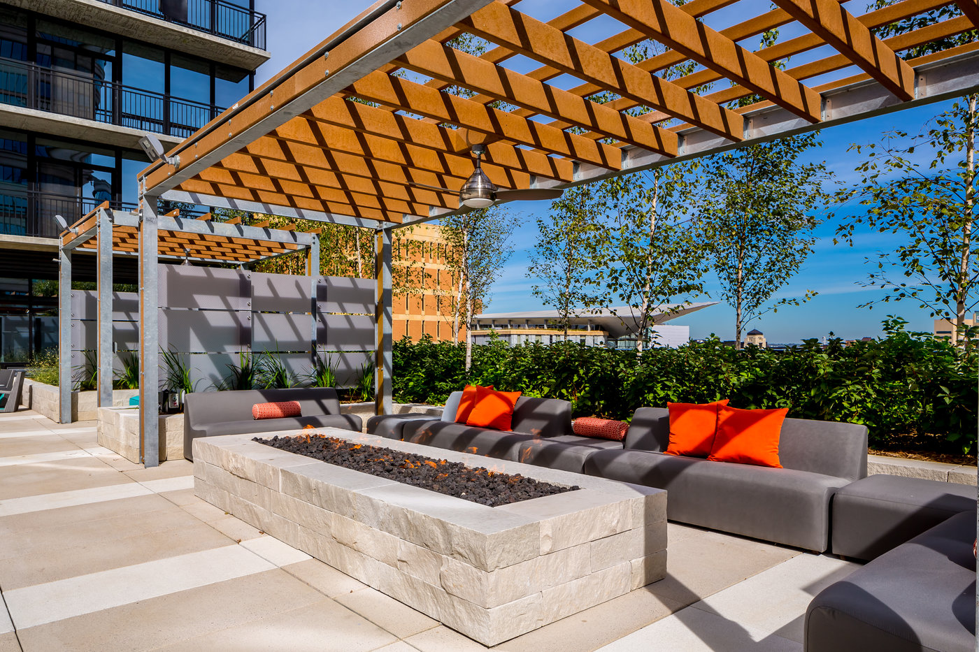 The Nic on Fifth | Apartments in Minneapolis, MN