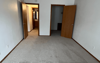 1831 S Park St Studio-2 Beds Apartment for Rent - Photo Gallery 11