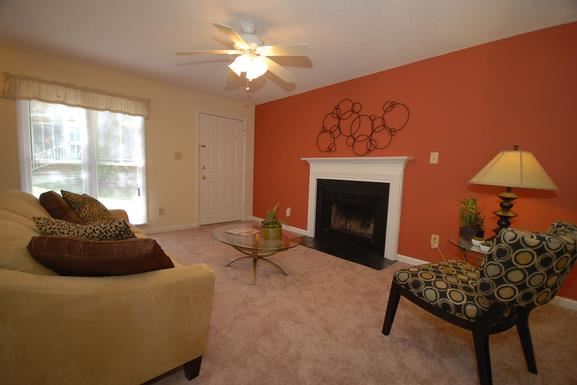 3400 Sandy Creek Drive 2 Beds Townhouse for Rent - Photo Gallery 1