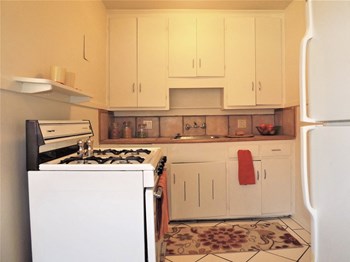 1310 Leyden Street Studio-2 Beds Apartment for Rent - Photo Gallery 3