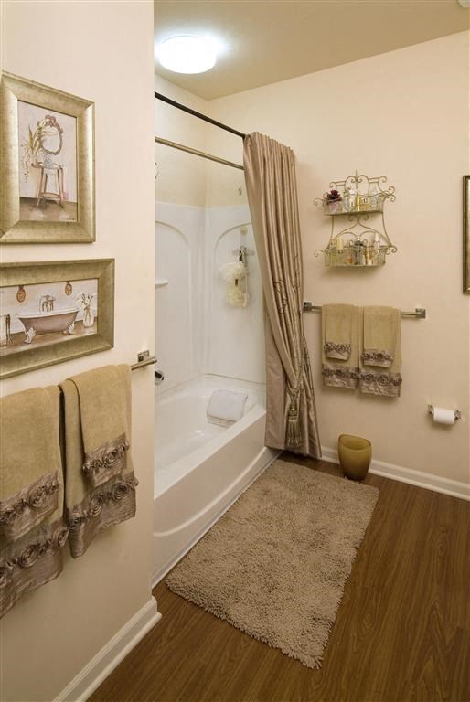 Thornbury Pointe Senior Apartment Homes, 1055 Banham Court, Avon, IN