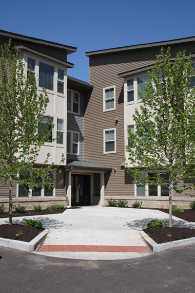 515 5Th St. (NW) Canton 1-2 Beds Apartment for Rent - Photo Gallery 1