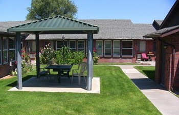 Covered picnic area - Photo Gallery 2