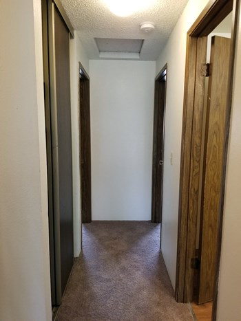2 bedroom hallway - Photo Gallery 8