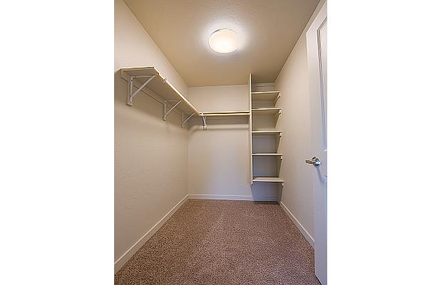 Walk in closet
