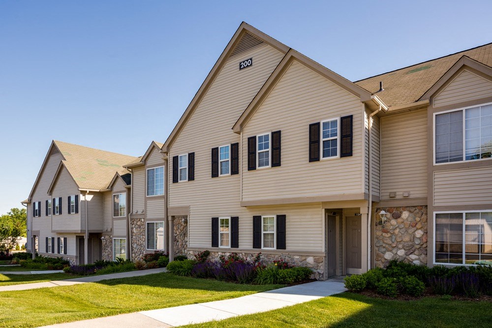 Auburn Gate Apartments, 100 Lake Village Blvd, Auburn Hills, MI RENTCafé