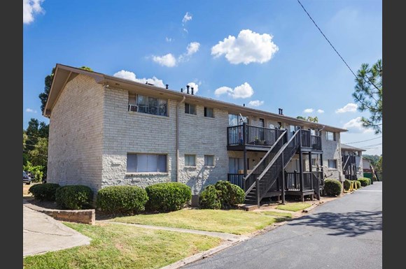 Brookstone Crossing Apartments 2010 Curtis Drive Ne