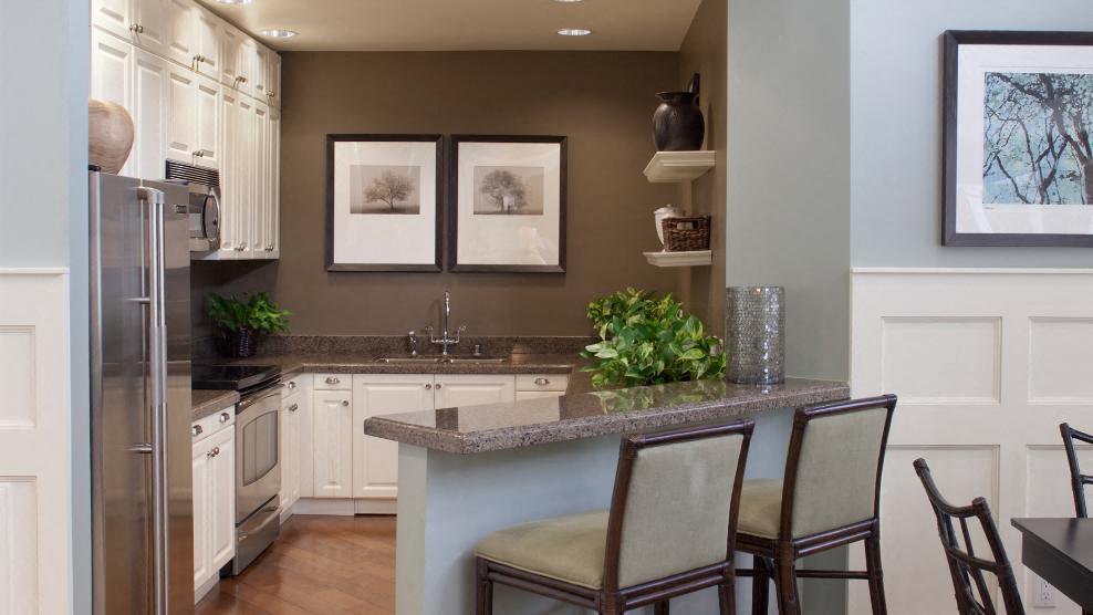 Creekside Resident Lounge with Kitchen, Fireplace , TV and Gaming