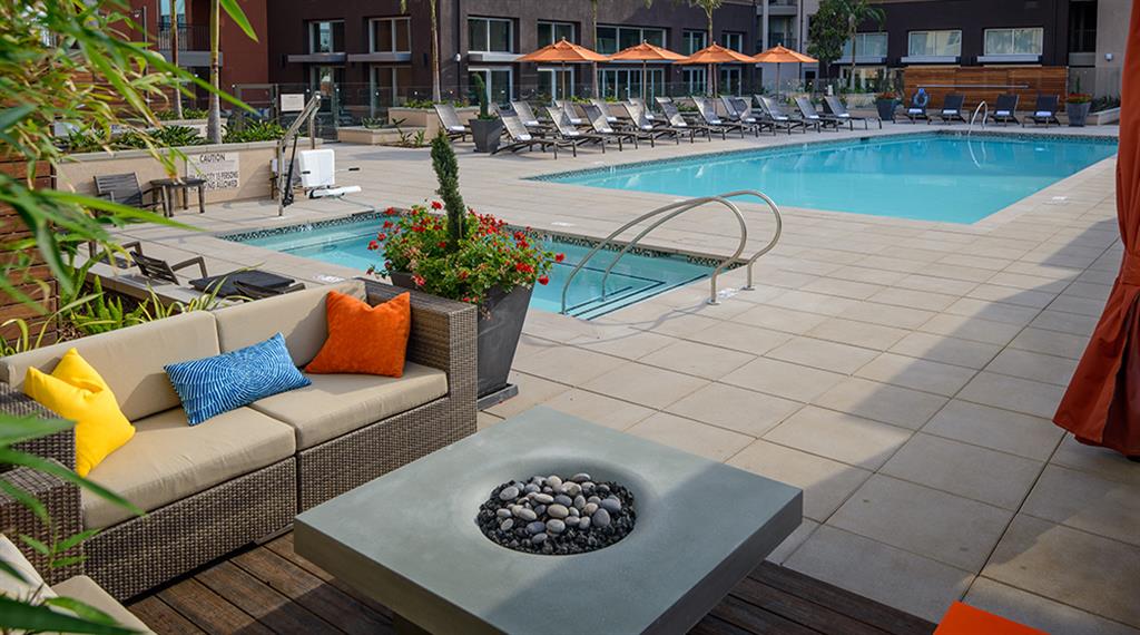 Reata Firepit and Pool