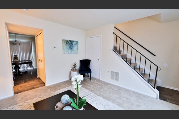 The Townhomes At Diamond Ridge 2531 Sarrington Cir Baltimore Md Rentcafe