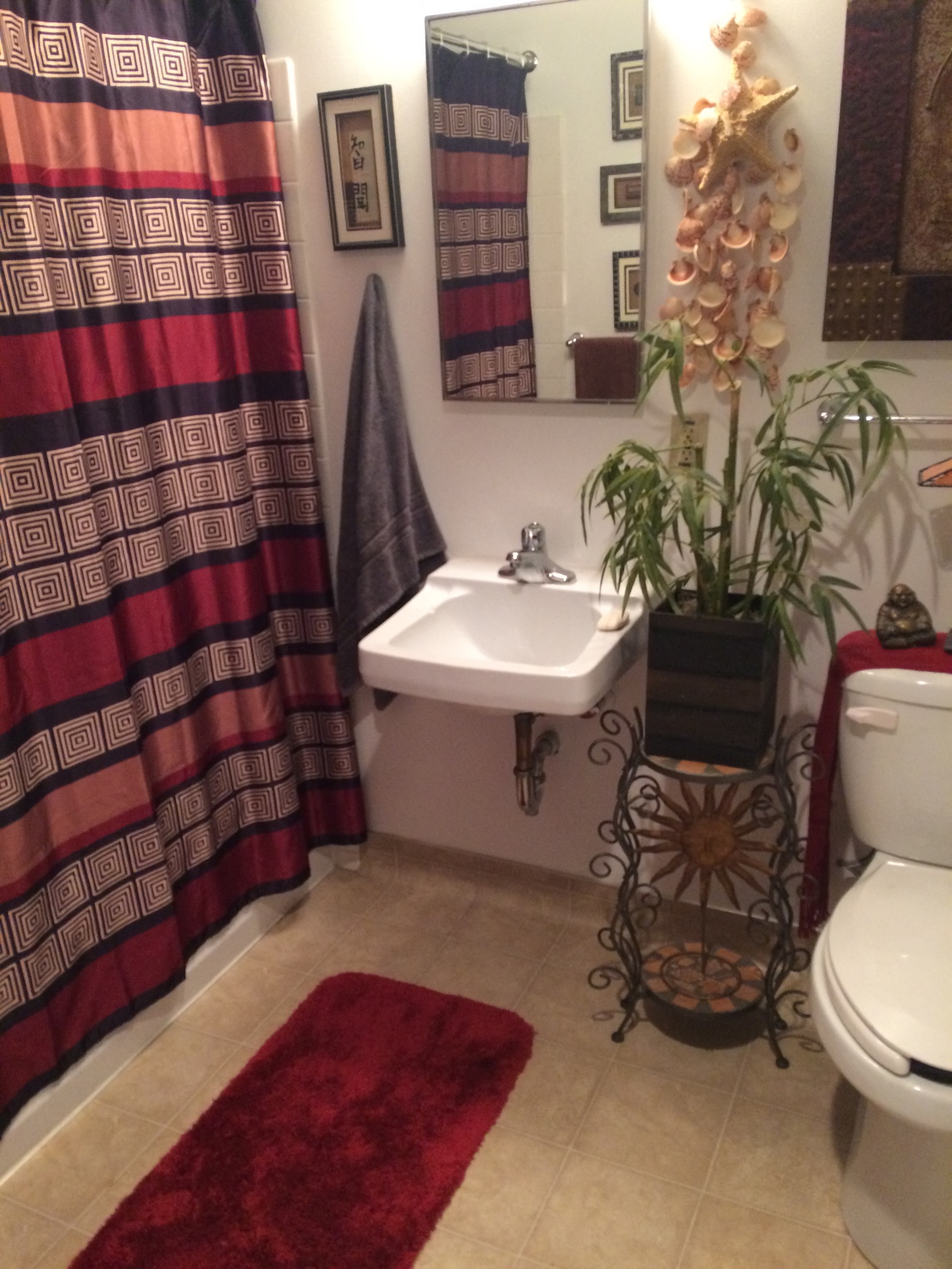 Friendship Manor Apartments Bathroom