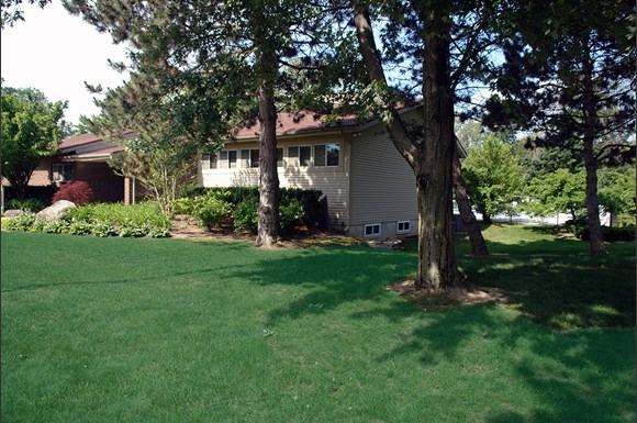 Genesee Village Apartments, 3200 Wimbleton Drive, Flint, MI - RENTCafé