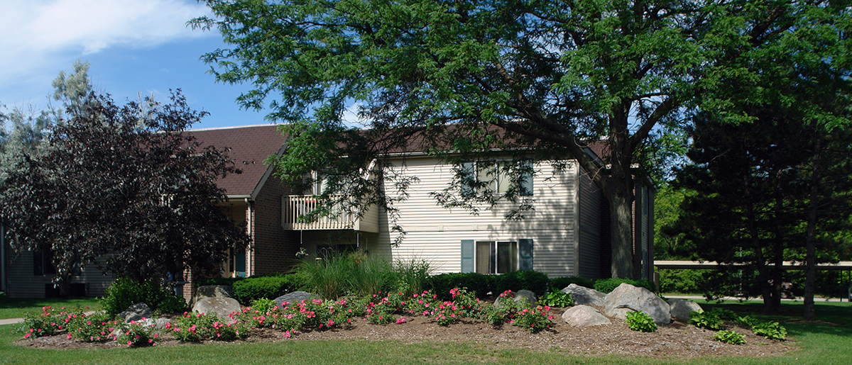 Genesee Village Apartments, 3200 Wimbleton Drive, Flint, MI - RENTCafé