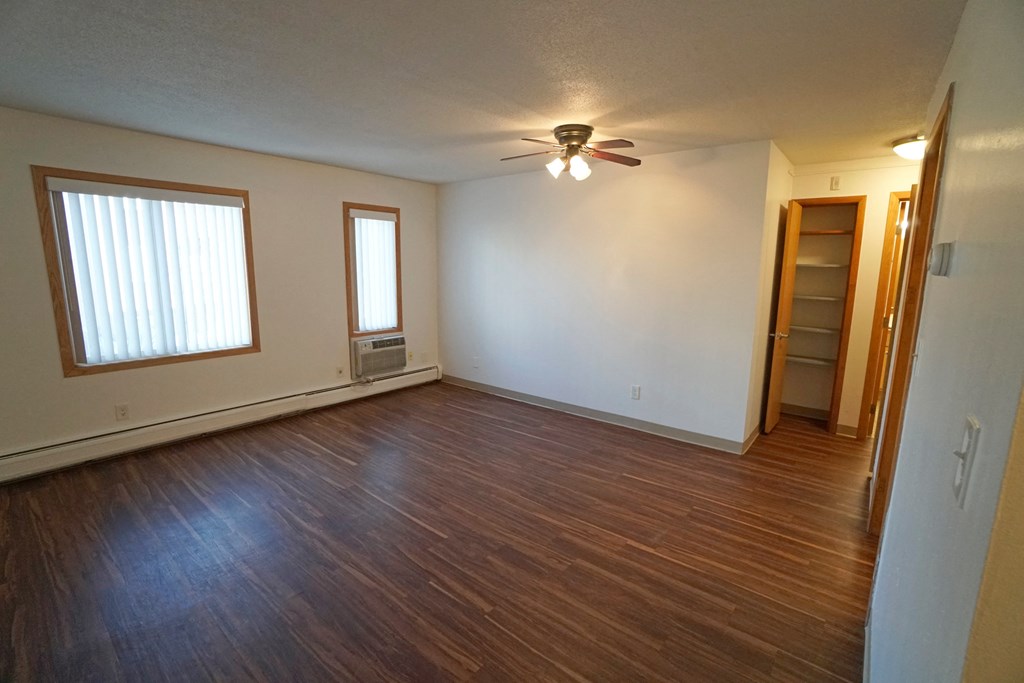 Rolling Hills apartments studio, St. Paul, Minnesota